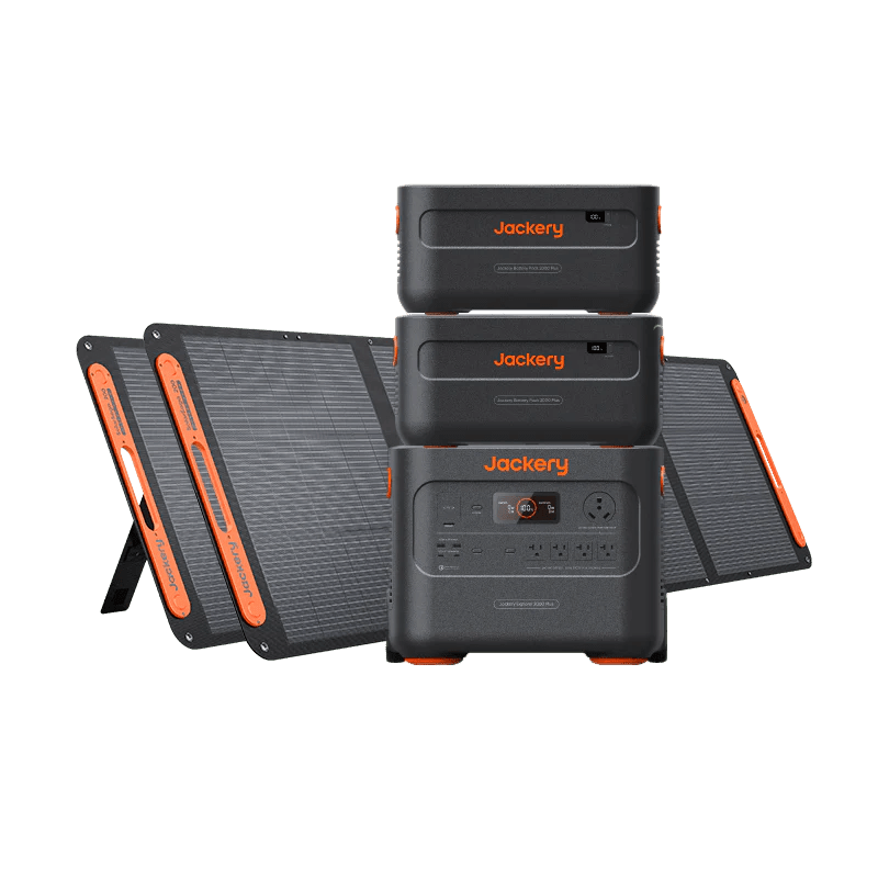Jackery JE-2000C station with two Battery Pack 2000 Plus units and two SolarSaga 200 W panels, exact refurb-kit rendering